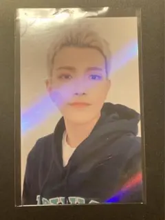 ATEEZ ホンジュン　特典　ホログラム　トレカ