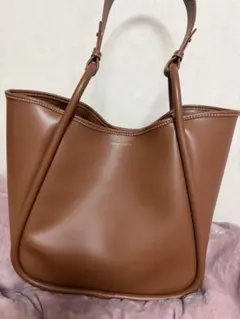 CHARLES & KEITH トートバッグ ダークブラウン ライラ XL - メルカリ