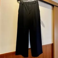 【裾上げ済み】UNIQLO タックワイドパンツ S ネイビー　2026年購入