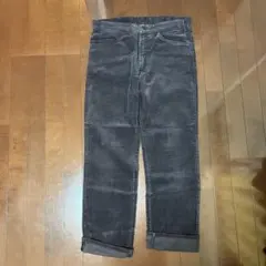 Levis コーデュロイパンツ