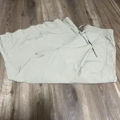 ユニクロ　ナイロンキュロット　XL ベージュ