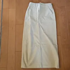 ライトベージュ コーデュロイタイトスカート