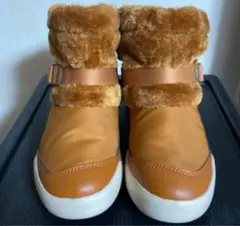 KEEN ベージュ ブーツのサムネイル