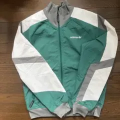 adidas ナイロンジャケット