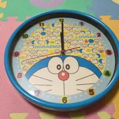 昭和レトロ　ヴィンテージ　ドラえもん 掛時計 緑色 四角形　25×26 昭和レトロ ヴィンテージ ドラえもん 掛時計 緑色 四角形 25×26