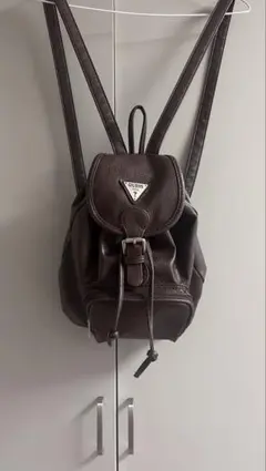 GUESS リュック ダークブラウン