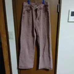ピンク色ストレートデニム Lサイズ