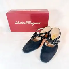 フェラガモ ストラップリボンパンプス 黒 7D 箱付