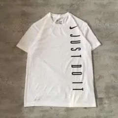 NIKE ナイキ　Tシャツ　スポーツウェア　ホワイト　白
