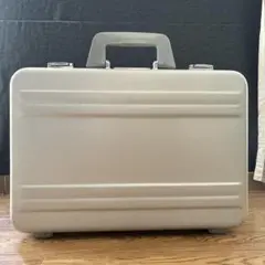 ZERO HALLIBURTON アタッシュケース シルバーのサムネイル