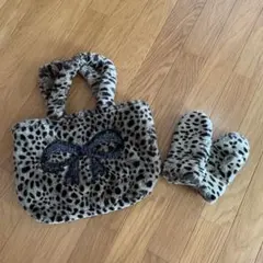 ローリーズファーム ファートートバッグ 同柄ミトン手袋