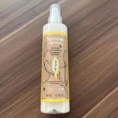 ロクシタン　シトラスヴァーベナバイカラーシャワージェル