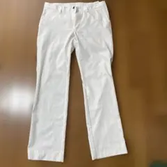 ホワイト ストレートレッグ カジュアルパンツ