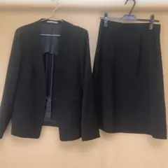 アオキ　黒　レディース　レミューズ　ノーカラースーツ