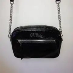 GUESS ブラック ショルダーバッグ