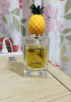 Dolce & Gabbana Pineapple香水のサムネイル
