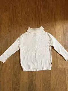 白 ハイネック セーター