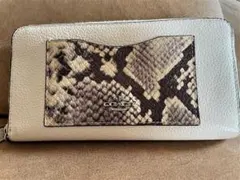 COACH　コーチ　長財布　ラウンドジップ 　ホワイト