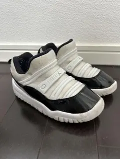 Nike ジョーダン11スニーカー