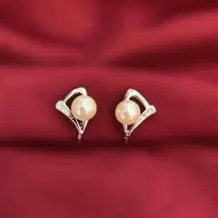 スワロフスキー×パール 小ぶり三角台 シルバー上品イヤリング