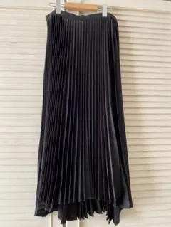 新品未使用　UNIQLO× theory プリーツラップスカート　ブラック