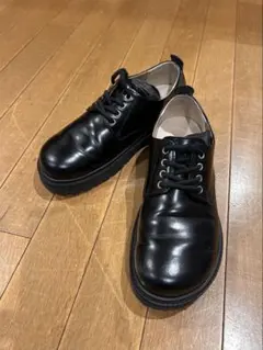 黒 レザー レースアップシューズ廃盤品
