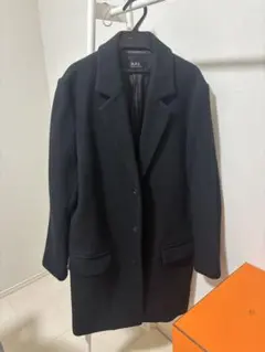 A.P.C. ブラックチェスターコート