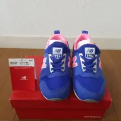 New Balance 996 キッズシューズ 青/ピンク スリッポンタイプ