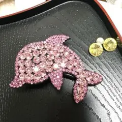 一点物☆✴︎ヘアピンコーナー673キラキラストーンイルカモチーフビジュークリップ桃
