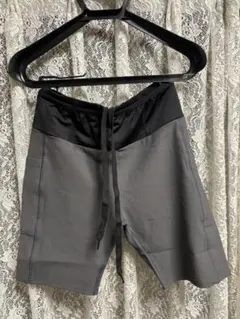 新品、未使用‼︎JAGER ストレッチ グレーショートタイツ