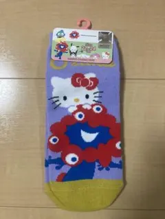 ミャクミャク ハローキティ　サンリオ　靴下22〜24cm Hellokitty