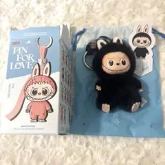 THE MONSTER PIN FOR LOVEぬいぐるみペンダント　ラブブ　Ｒ