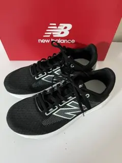 ニューバランス スニーカー