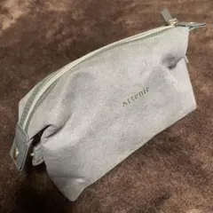 Item thumbnail for item 07c460c8-99a2-4fee-a9ee-b517b26ca66e