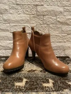 Clarksショートブーツ