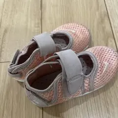 Nike ピンク ベビーシューズ　リフト