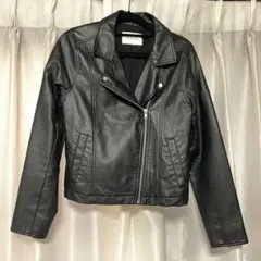 ブラックレザージャケットのサムネイル