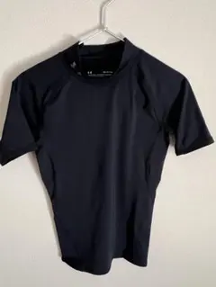 Under Armour HeatGear コンプレッションシャツ