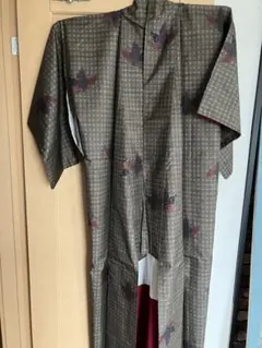 大島紬 7マルキ ダイヤに蝶 証紙付き 正絹 着物