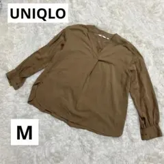美品UNIQLO ユニクロ　長袖ブラウス　Vネック ベージュ　M