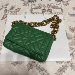 ZARA キルティング チェーン ショルダーバッグ グリーン 緑のサムネイル