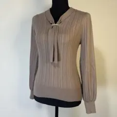 美品PROPORTIONピンクベージュパールリボンニット Mサイズ 上品