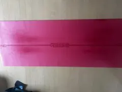 Lululemon ヨガマット ピンク　680×1800 厚さ5mmのサムネイル