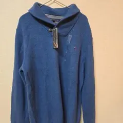 TOMMY HILFIGER 青いニットセーター