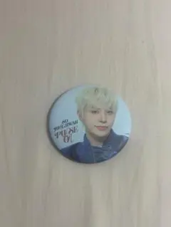 treasureジョンファン缶バッチ