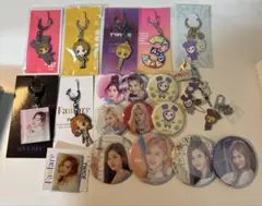 twice サナ缶バッチ　キーホルダー　ピンバッチ