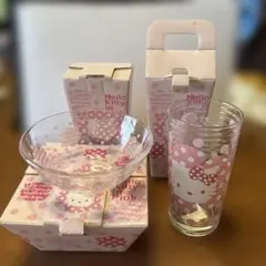 ハローキティ　ガラスタンブラー2個、小皿1枚セット　未使用品
