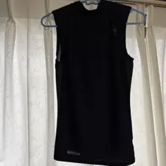 UNDER ARMOUR ノースリーブ アンダーシャツのサムネイル
