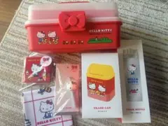 ハローキティ 3COINS コ　ツールボックス　ジップロック　リップチャーム ハローキティ 3COINS コ ツールボックス ジップロック リップチャーム