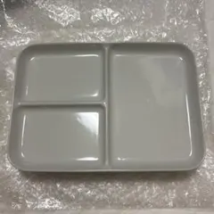 【廃盤】無印良品　磁器角皿　仕切付　約25×18 3枚セットのサムネイル